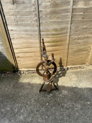 Vintage wooden spinning wheel - vintage,