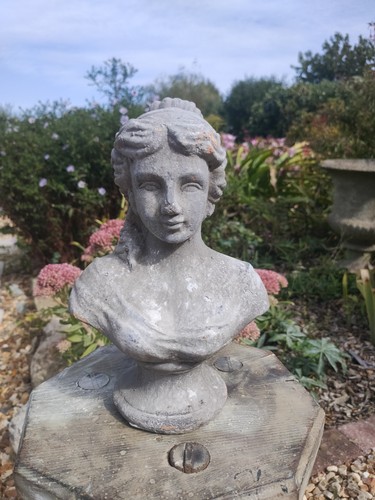 Vintage french terracotta - vintage, lady