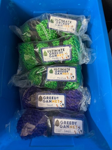 Buxton greedy gannet feed - greedy,