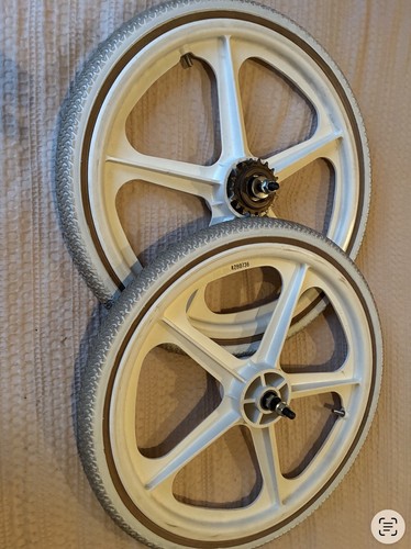 Skyway tuff bmx wheels - 2,