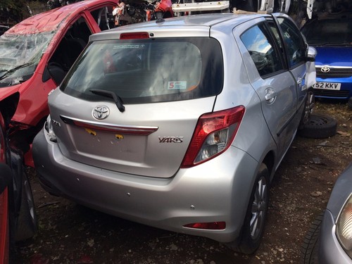 Toyota yaris vvti door - toyota,
