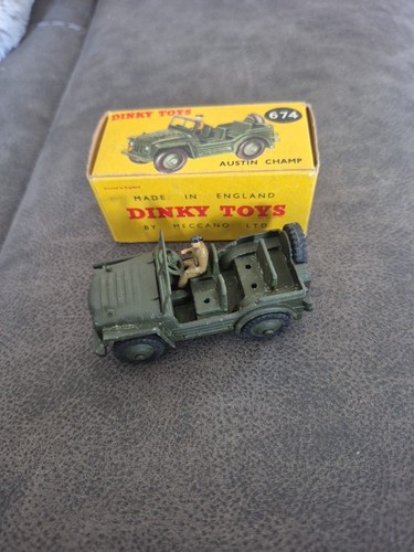 Dinky 674 austin champ - dinky,