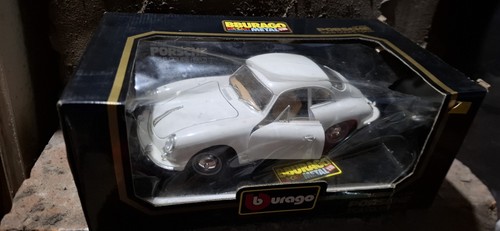 Burago scale diecast - 1/18,
