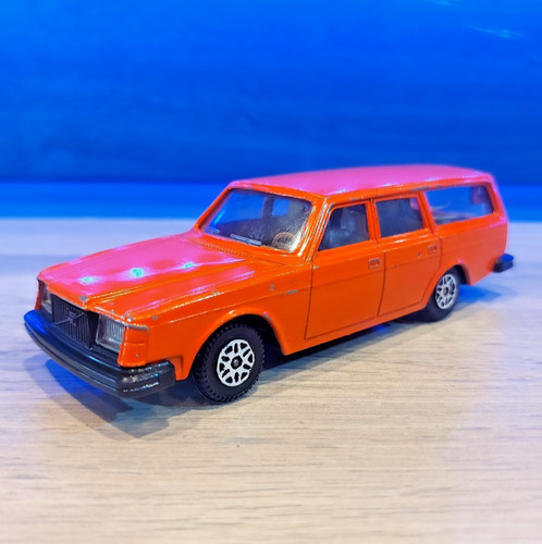 Vintage dinky toys 243 - 243, volvo