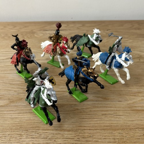 Britains knights saracens - saracens, /