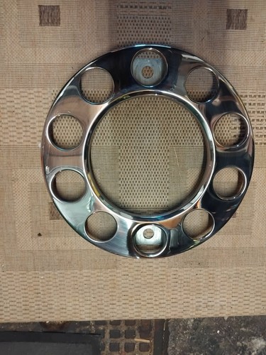 Truck wheel trims - 22.5,