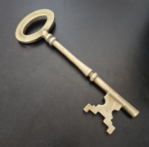 Antique vintage solid brass - vintage,