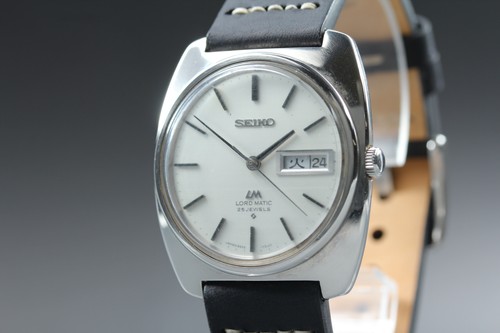 Vintage 1970 near - [near, seiko