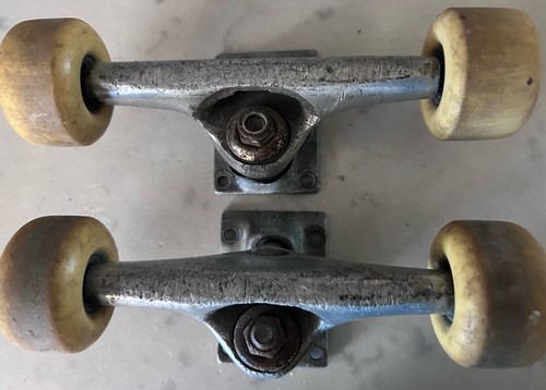 Krux vintage skateboard trucks - krux,
