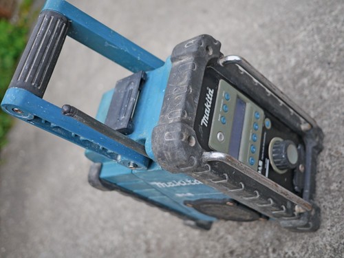 Working makita dmr104 - working,