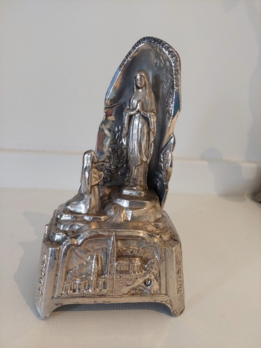 Lourdes grotto virgin - lourdes,