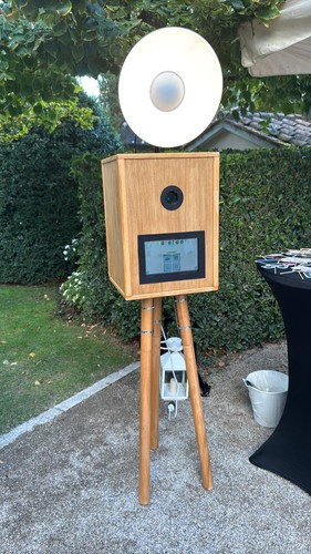 Wooden photobooth - -,