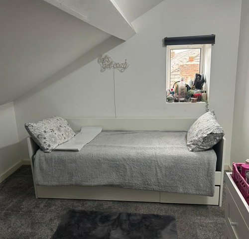 White single daybed wooden - single,