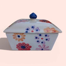 Colourfully Stunning Emma