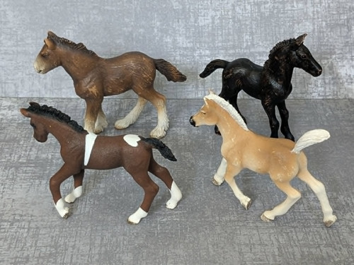 Schleich foals lot 4 - of,