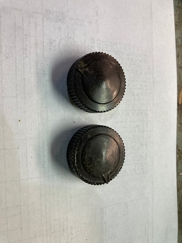 Philco radio pair - radio, knobs