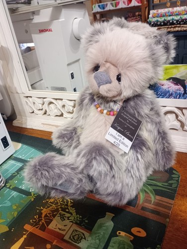 Kaycee bear artist - artist,