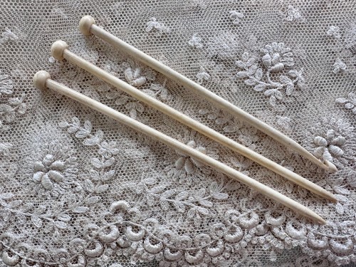 Vintage bone knitting needles - bone,