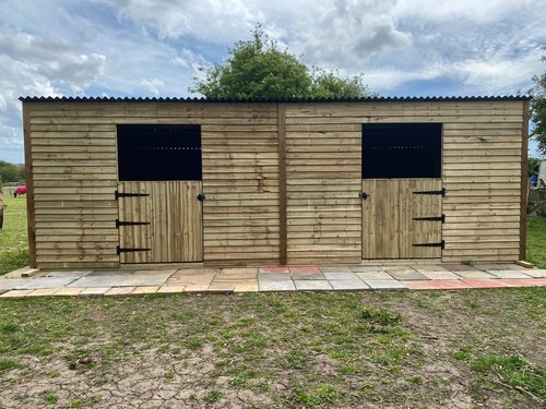 24ft 12ft stable block - 12ft,