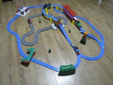 tomy trackmaster thomas the tank engine train set and trains