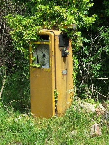 Photo petrol pump old - pump,