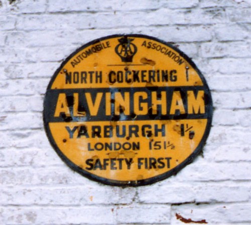 Photo 6x4 old sign on - old, aa