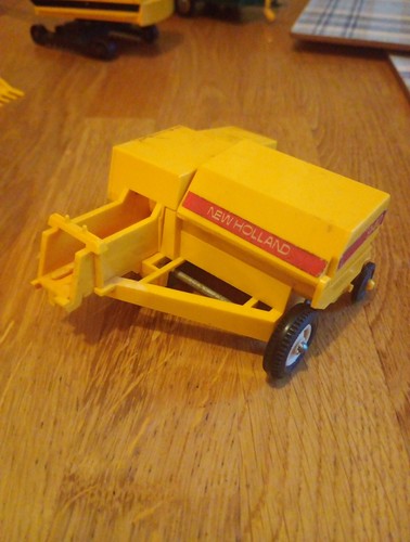Britains new holland - britains,