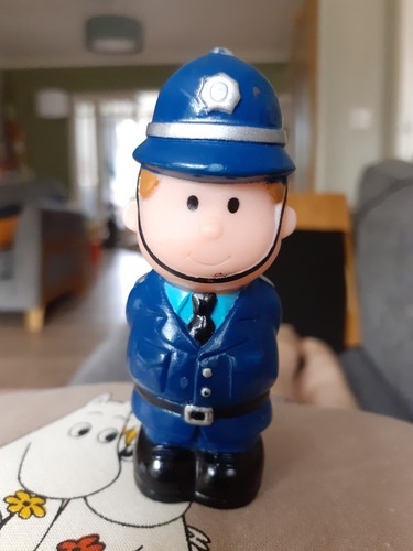 Elc happyland police officer - happyland,