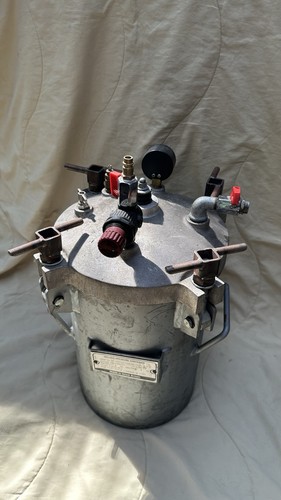 Paint resin pressure pot - pressure, 13