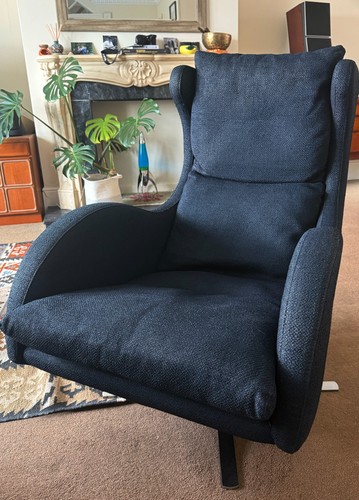 Fama large swivel - egg, chair