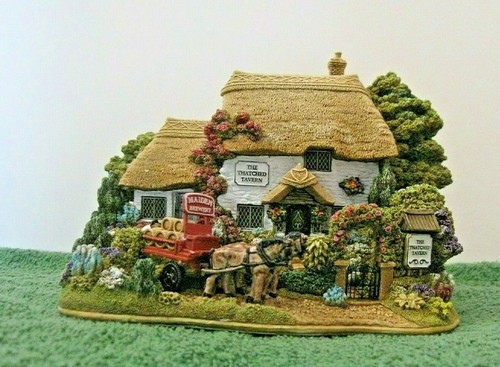 Lilliput lane roll out - lane,