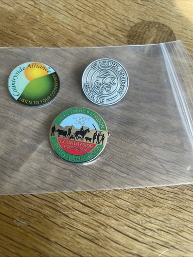 Pin badges shooting theme - pin,