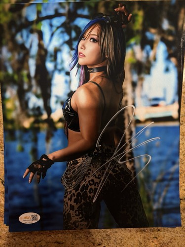 Kari sane wwe signed - kari,