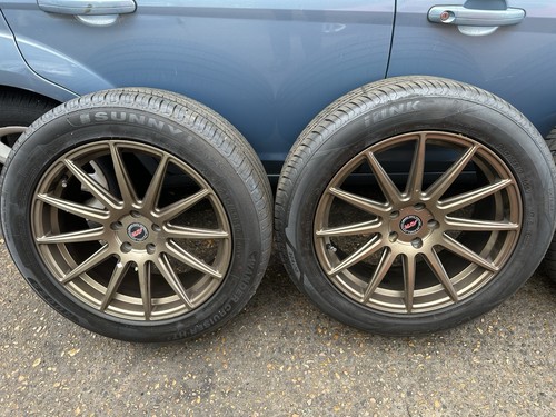 Tyre and bronze wheels - bronze, rim