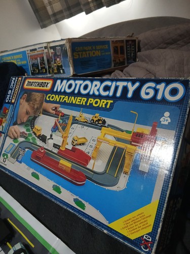 Matchbox motorcity 610 - matchbox,