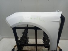 FORD FOCUS Left Front Wing N/S