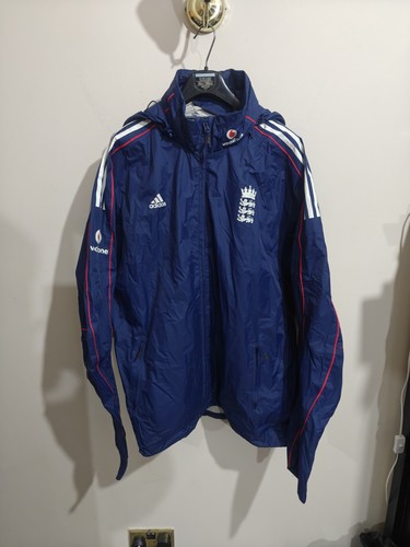 Vintage england cricket - vintage, rain