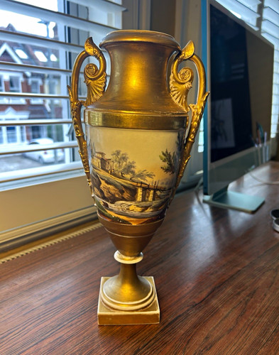 Meissen style porcelain - , urn