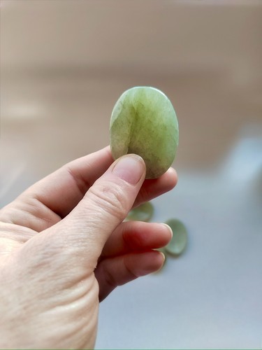 Green aventurine thumb stone - thumb,