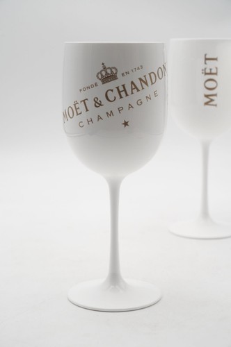 Moet chandon white - &,