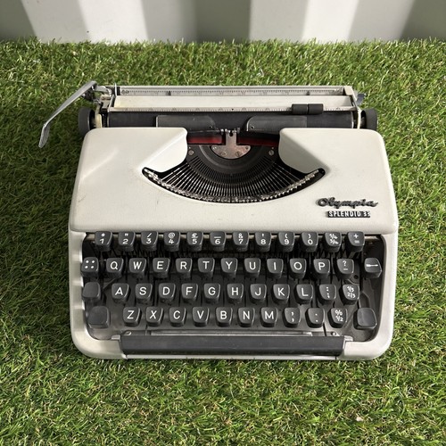 Olympia splendid typewriter - splendid, 33