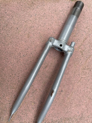 Brompton bike front - front, 16"