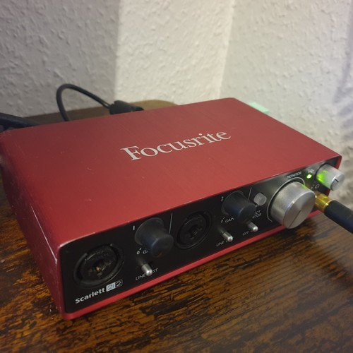 Focusrite scarlett 2i2 - focusrite,