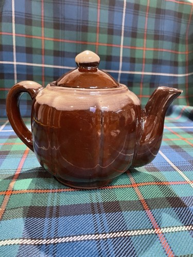 Vintage drip glaze - drip, dark