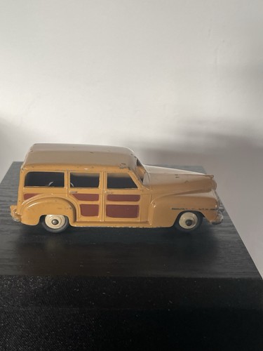 Dinky 344 beige plymouth - 344, woody