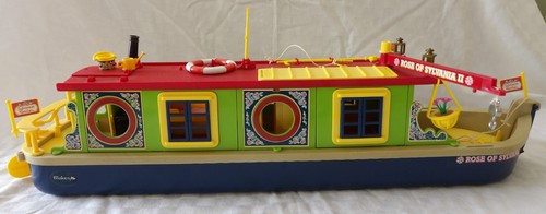 Sylvanian families river canal - families,
