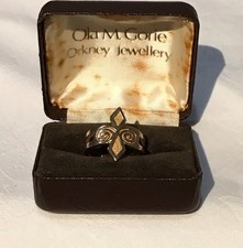 Vintage Ola Gorie 9ct Gold