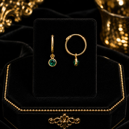 Hinged sleeper emerald hoop - hinged,