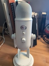 Blue Yeti USB microphone White