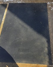 7x Earlswood Surefoot stable